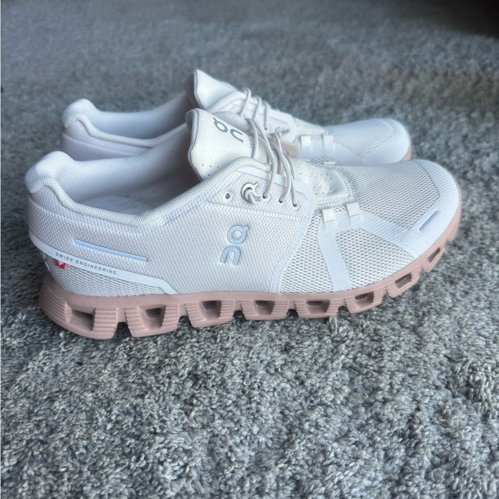 On Running Cloud 5 Sand Rosebrown